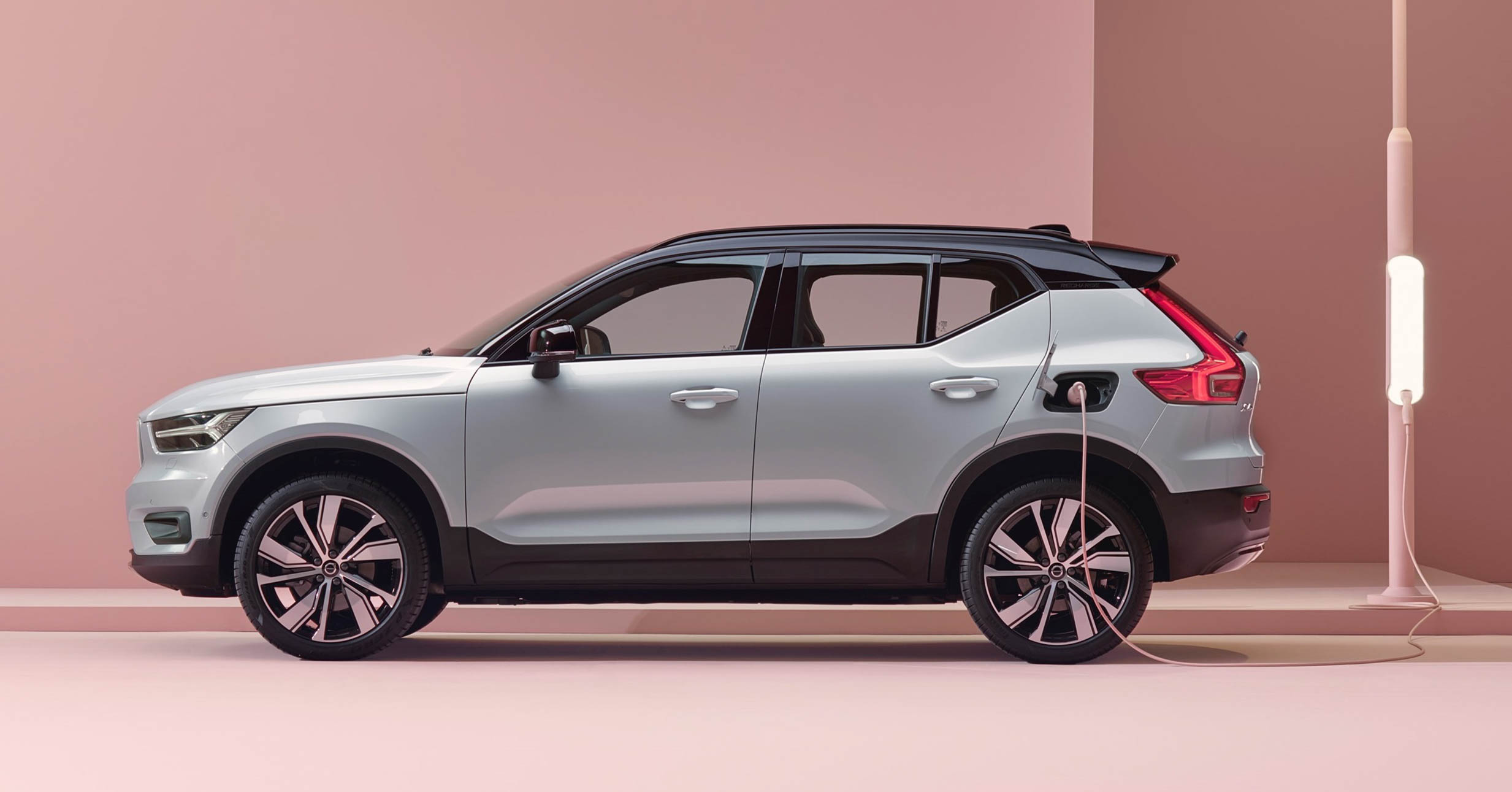 volvo-xc40-recharge